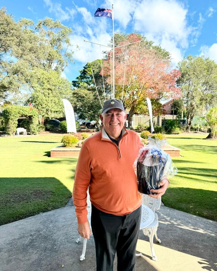 Featured image for “Kevin Dart Wins Roberto Oatley Wines Hamper at Olds Park”